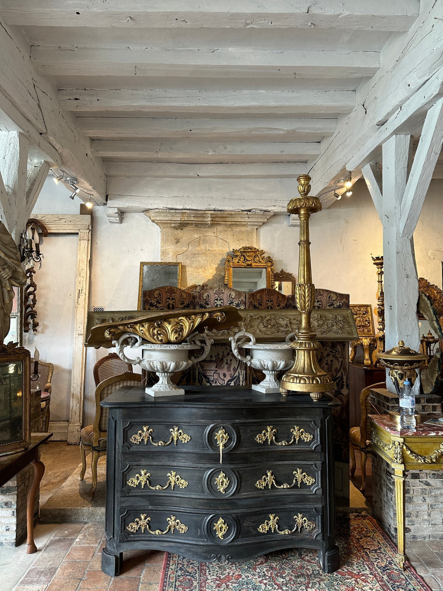 The Best Places to Shop for Antiques in Paris: A Treasure Hunter’s Guide