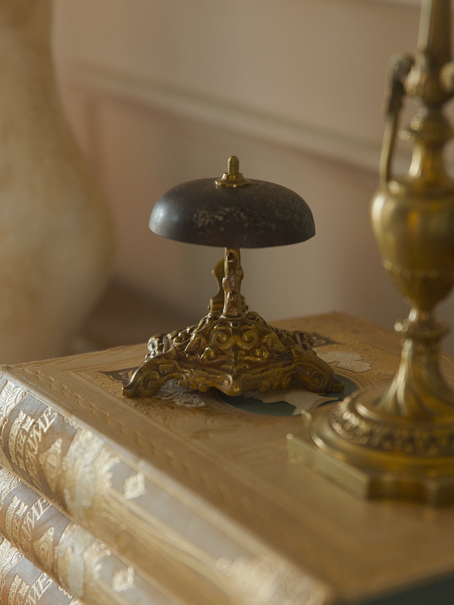 Antique Hotel Bell