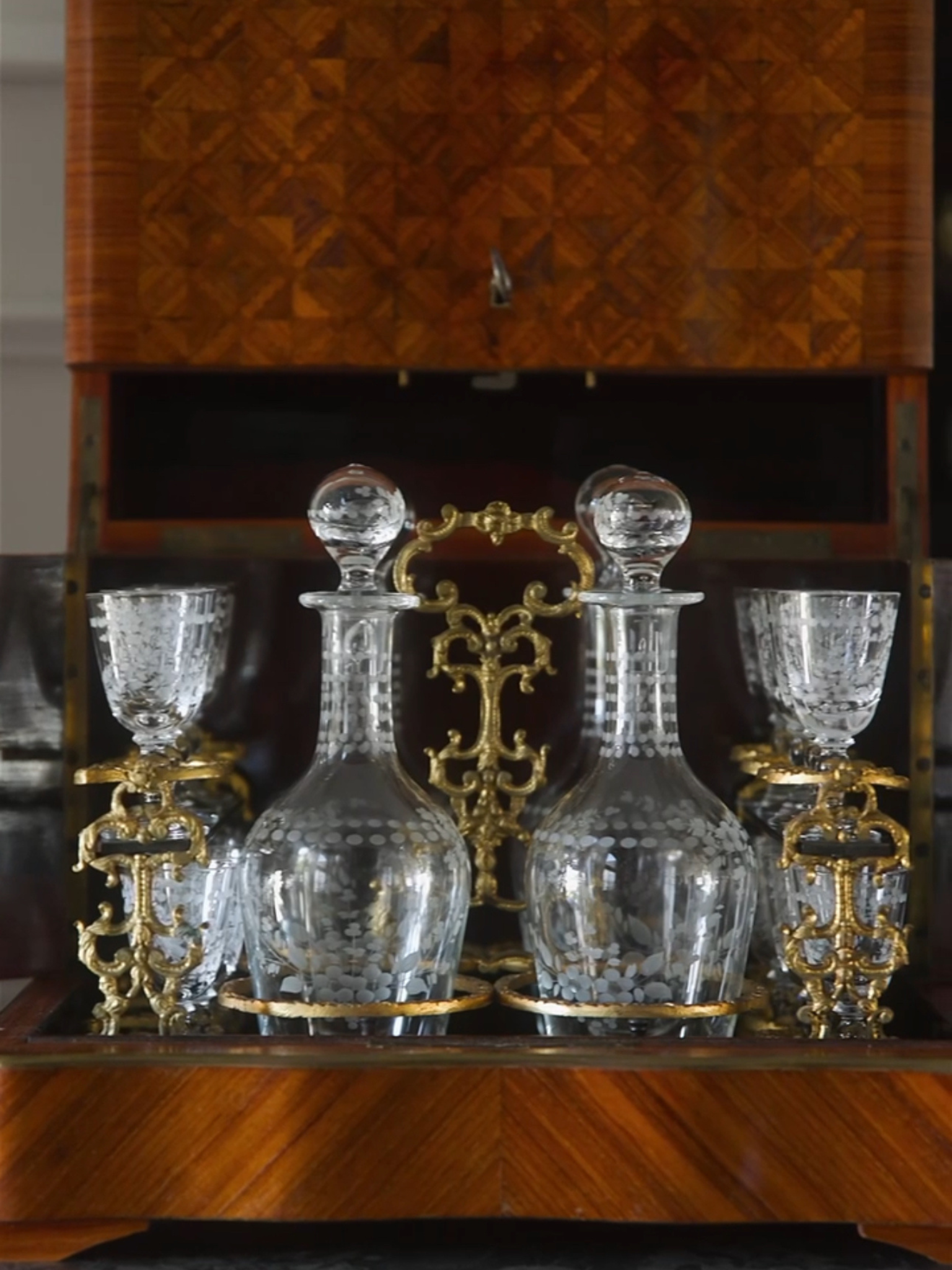 19th Century French Napoleon III Marquetry Tantalus Box with Etched Crystal Decanters