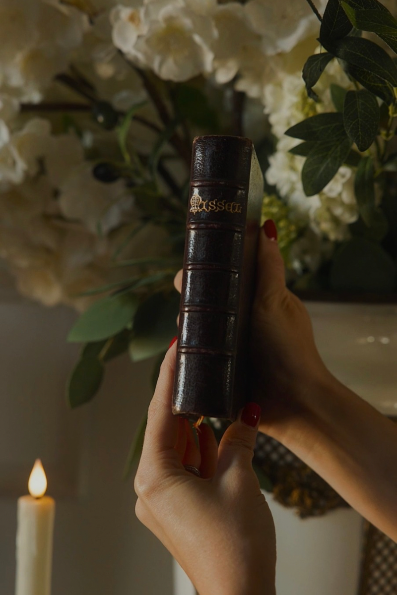 Antique French “Missel des Catacombes” — Leather-Bound Catholic Missal with Gilt Page Edges