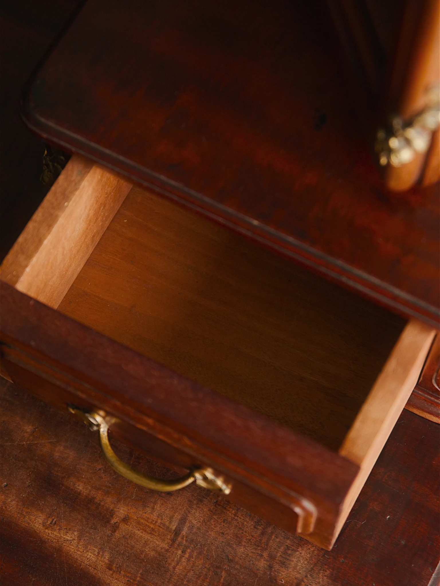 French Trifold Mirrored Vanity With Bronze Accents & Upholstered Chair