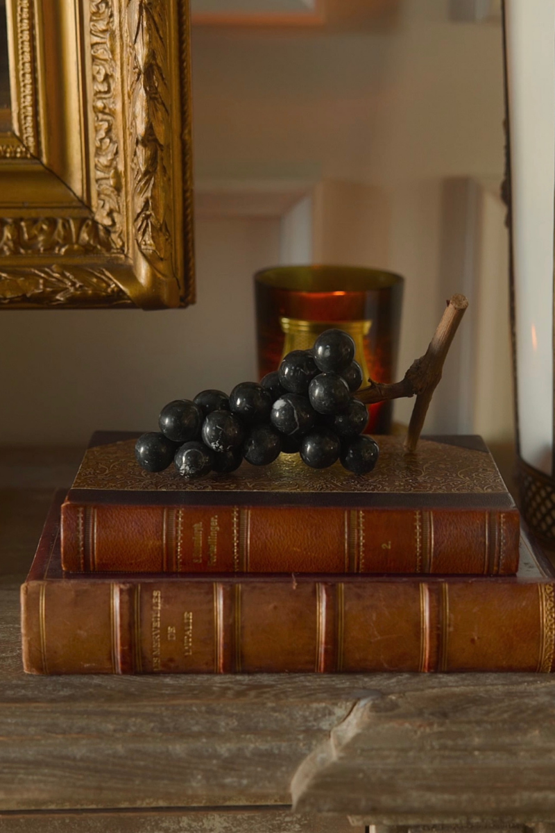 Italian Black Marble Grape Cluster