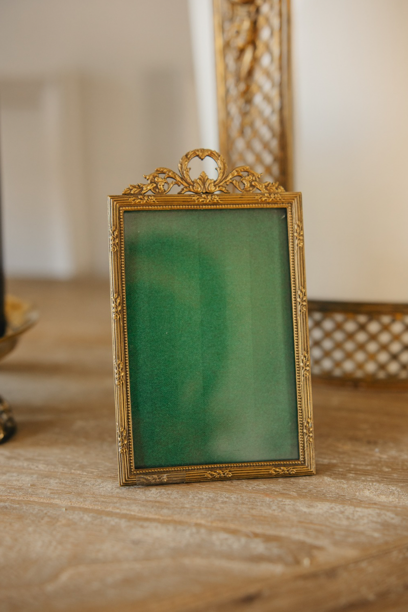 Small Mid-20th Century French Ornate Brass Picture Frame with Ribbon Crest Detail - Silk Backing