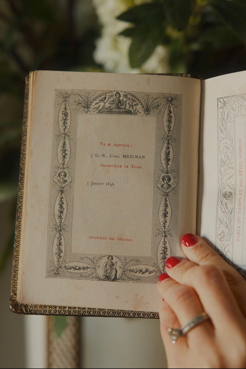 Antique French “Missel des Catacombes” — Leather-Bound Catholic Missal with Gilt Page Edges