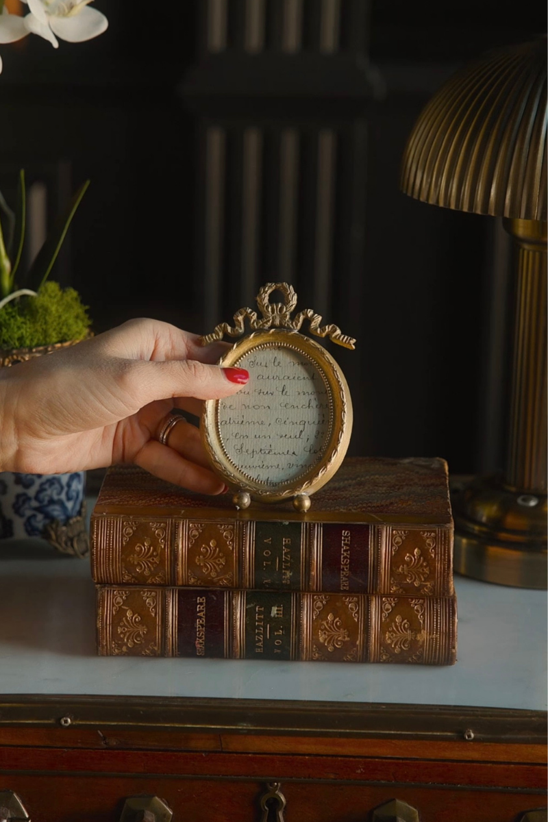 19th-Century Oval Gilt Frame with Ribbon and Laurel Crest
