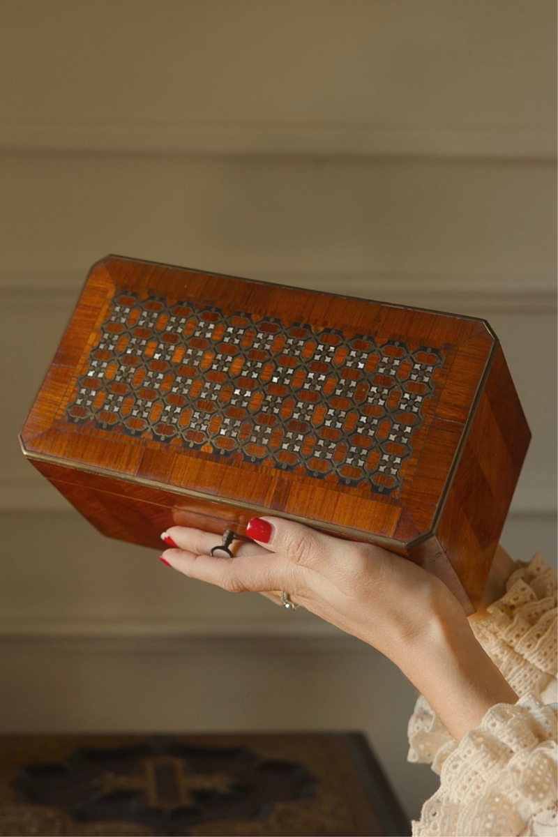19th-Century French Mother-of-Pearl & Marquetry Tea Caddy