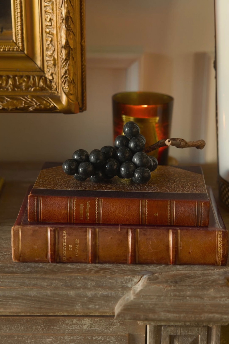 Italian Black Marble Grape Cluster