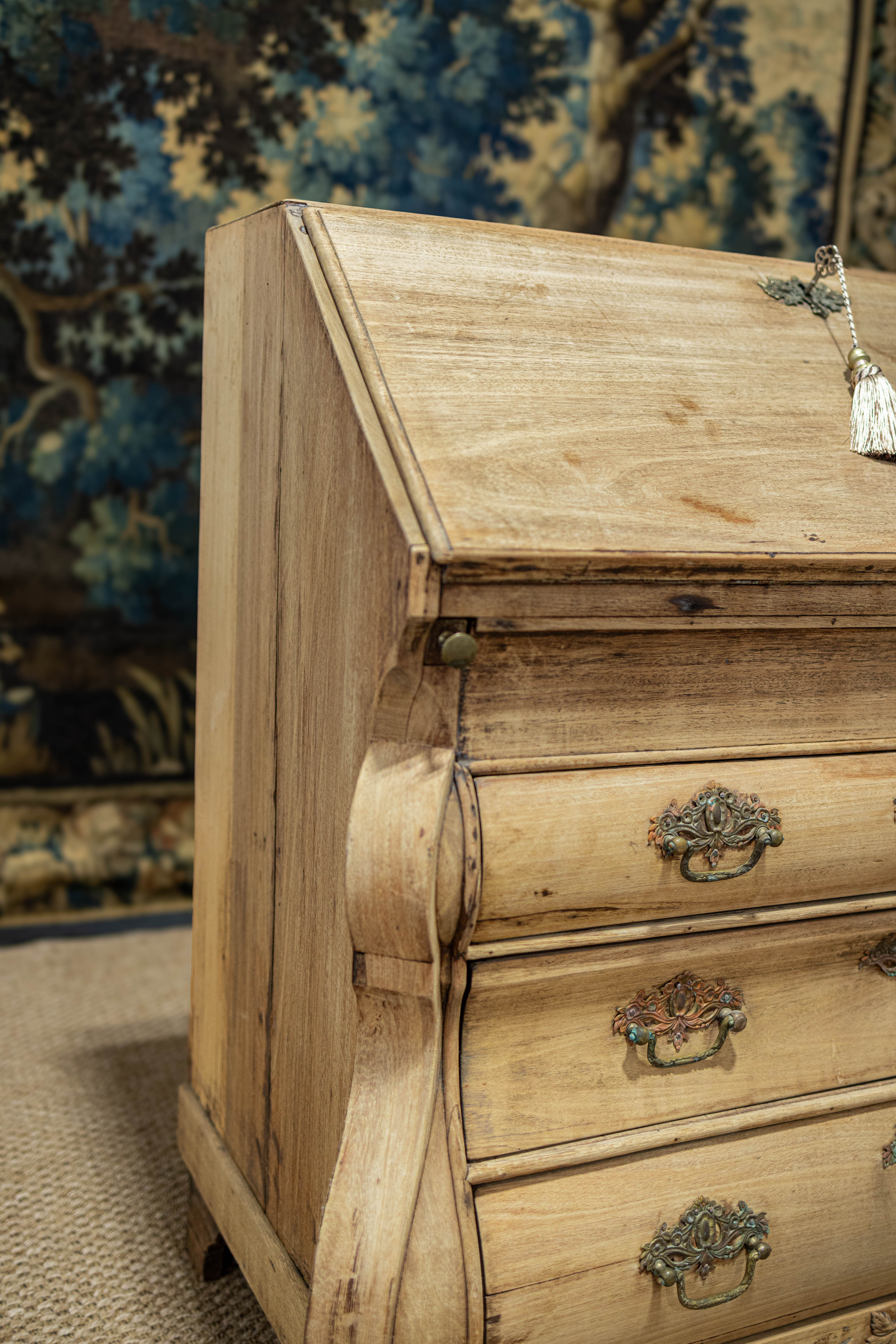 18th Century Dutch Bombe Secretary