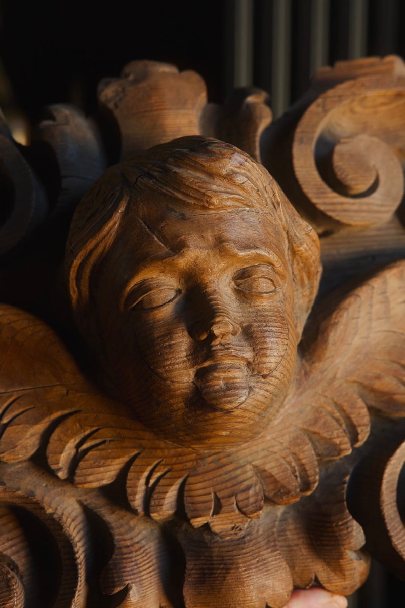 19th-Century Hand-Carved Wooden Cherub with Acanthus Scrollwork
