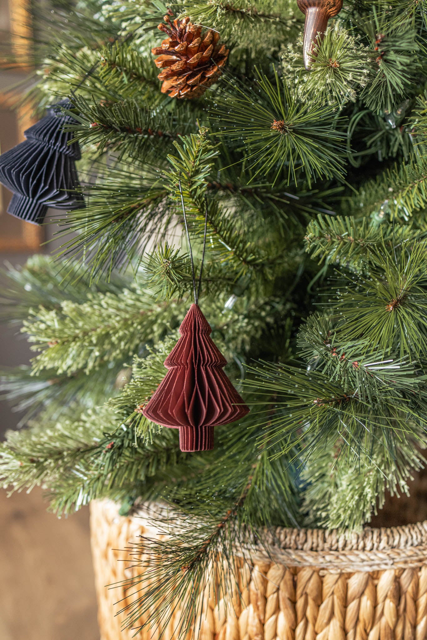 Set of 6 Wine Paper Mâché Tree Ornaments