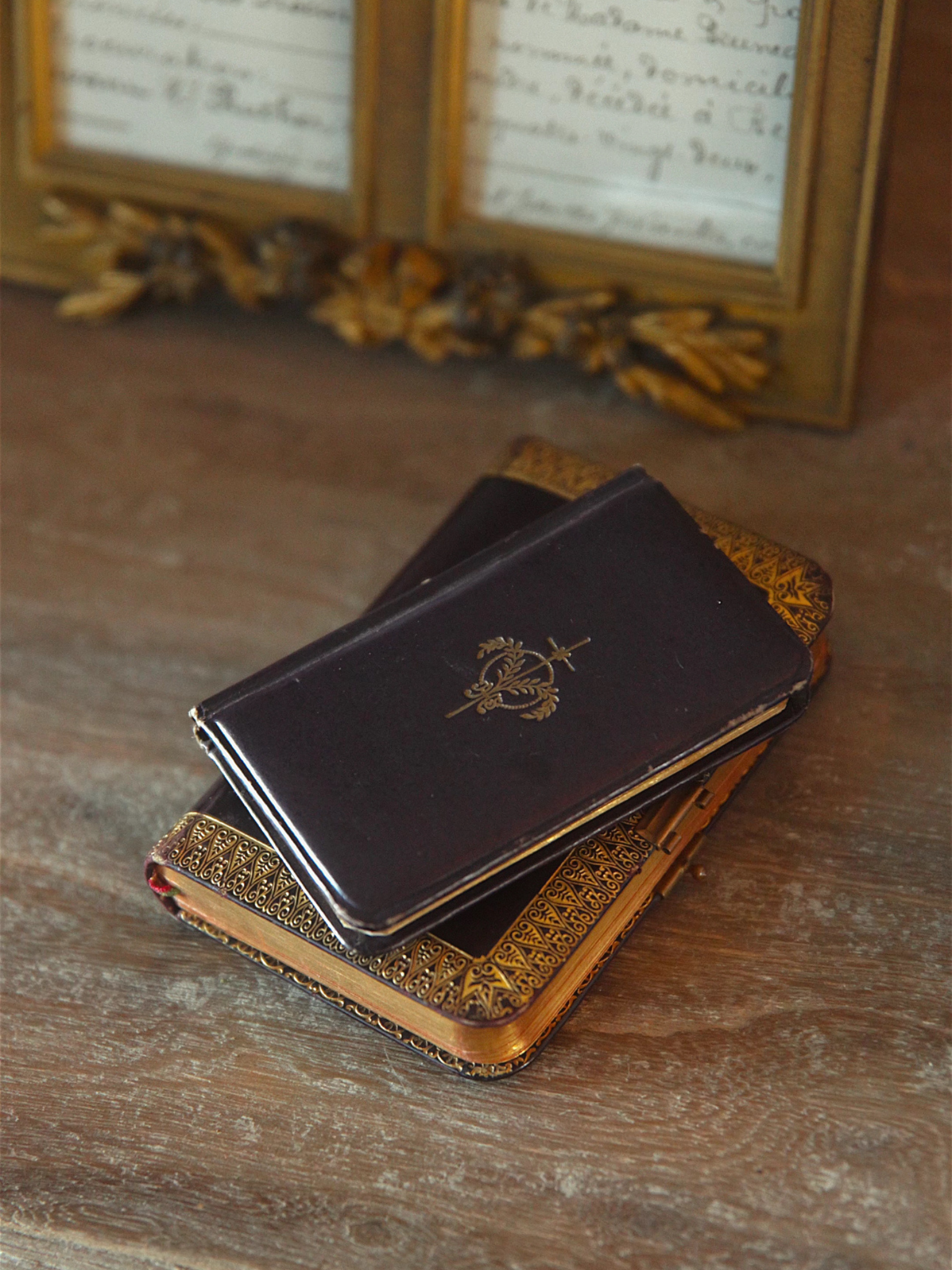 Petit Mois du Sacré-Cœur Prayer Book