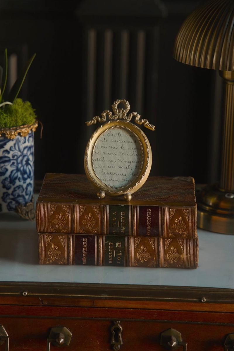 19th-Century Oval Gilt Frame with Ribbon and Laurel Crest