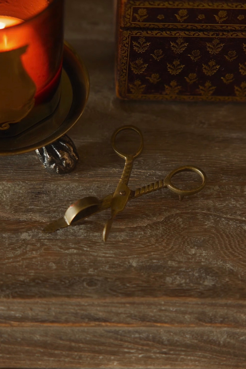 Petite Brass Scissor-Form Wick Trimmers