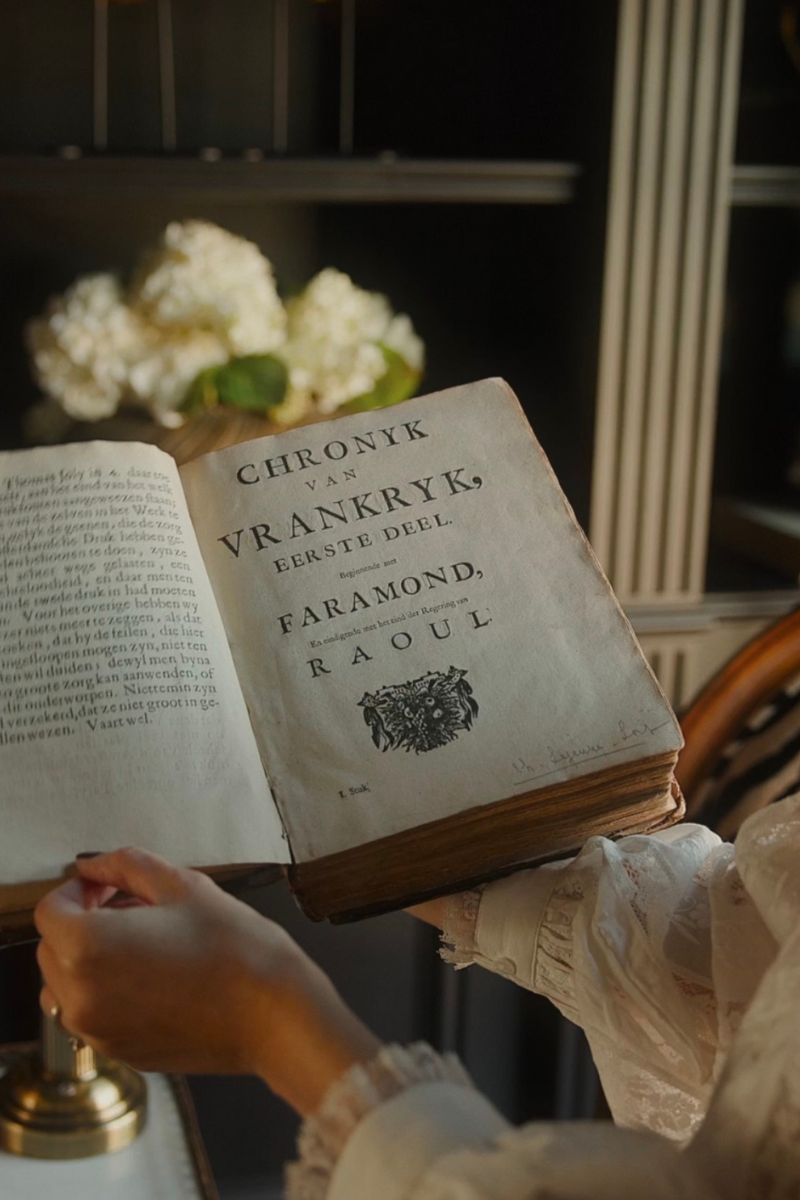 1685 Chronicle of France — Illustrated Dutch Edition