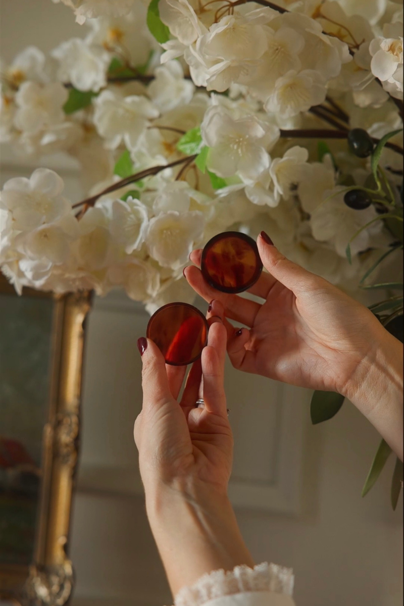 Petite Round Tortoiseshell Box