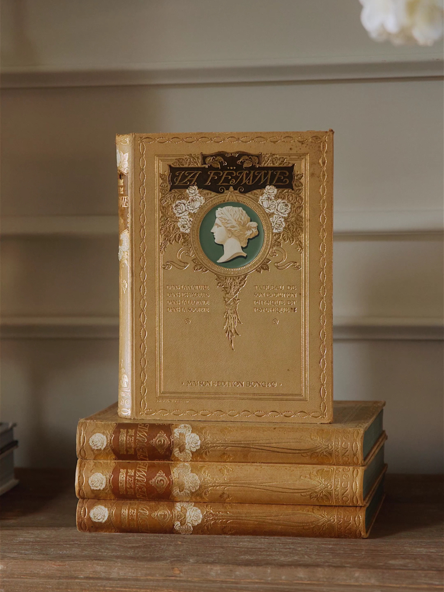 Early 20th-Century French La Femme — 4-Volume Illustrated Edition, Maison Editeur Bonc & Cie