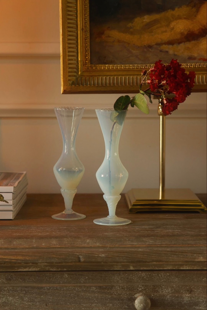 19th C. Singular French White Opaline Glass Bud Vase - Short