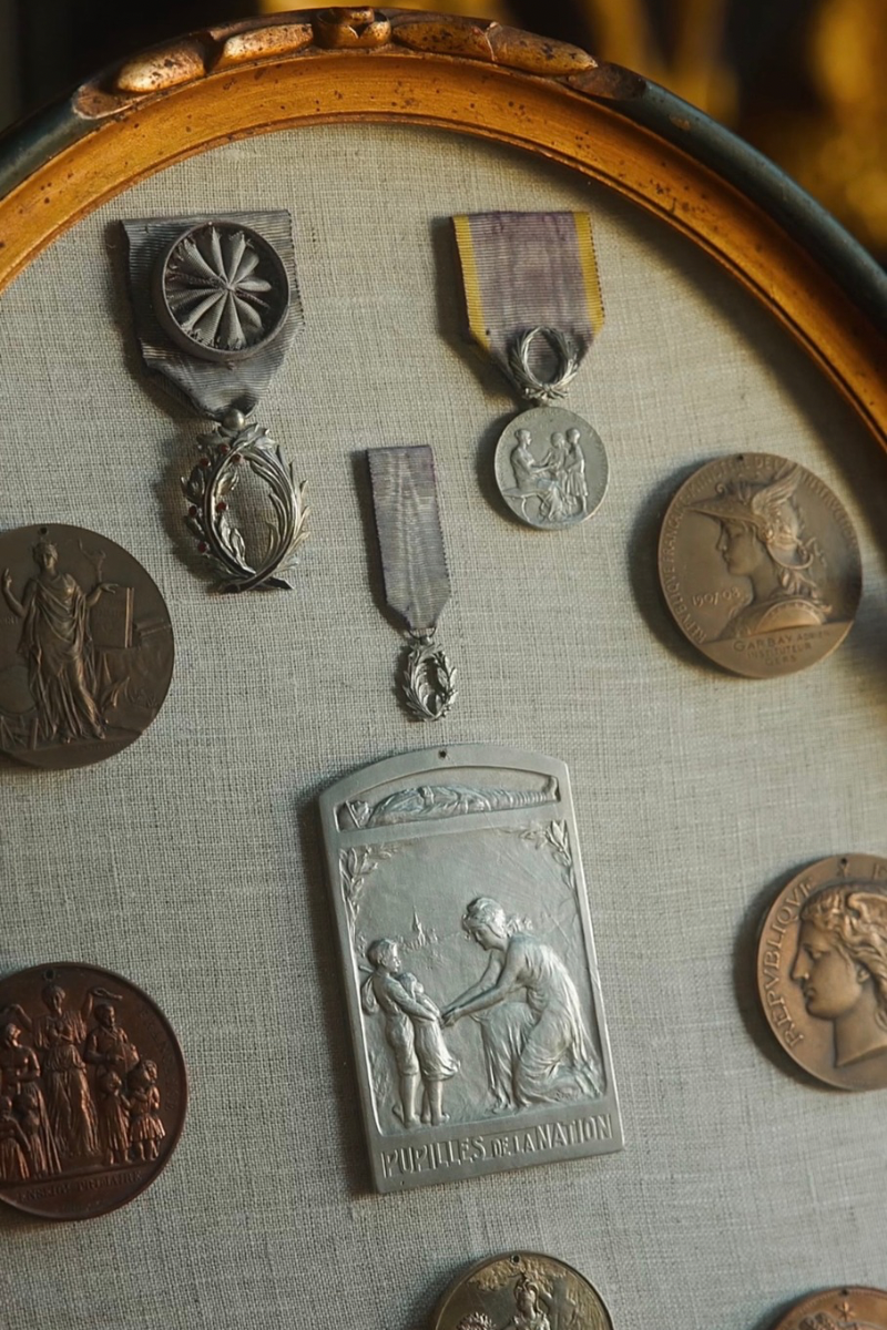 French République Française Medal & Ribboned Award Collection with “Pupilles de la Nation” Plaquette in an Oval Gold & Green Frame