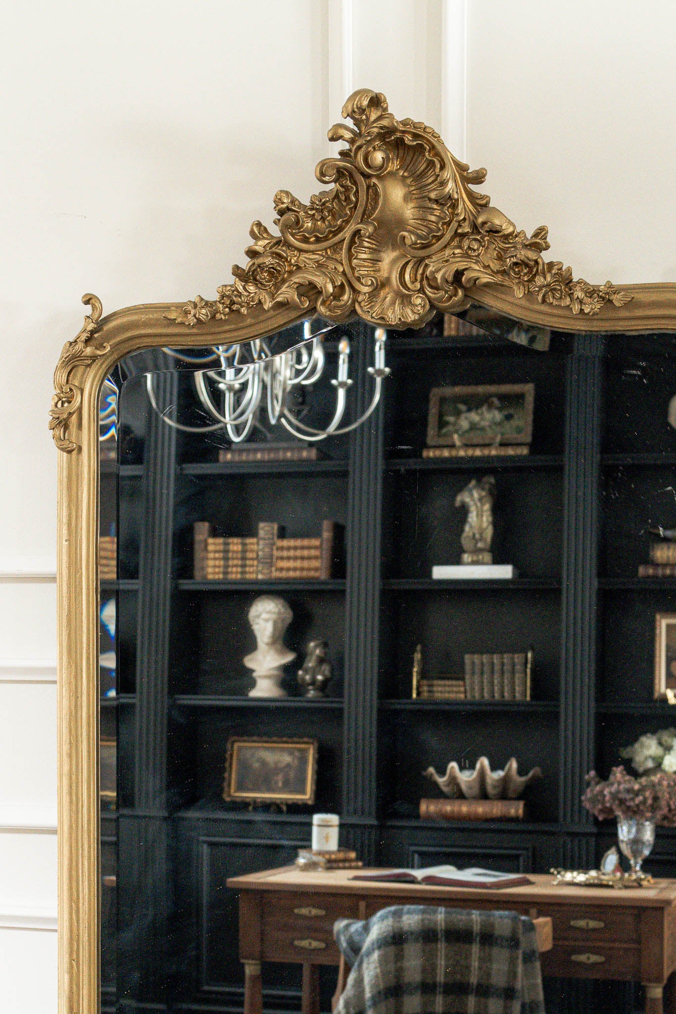 19th Century French Louis XV Style Gilt Mirror with Ornate Carvings