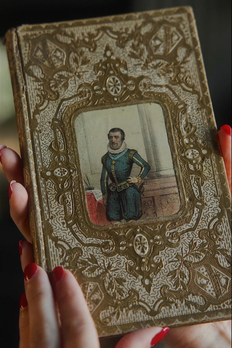 1853 French Cartonnage Romantique — “Histoire de Henri le Grand”