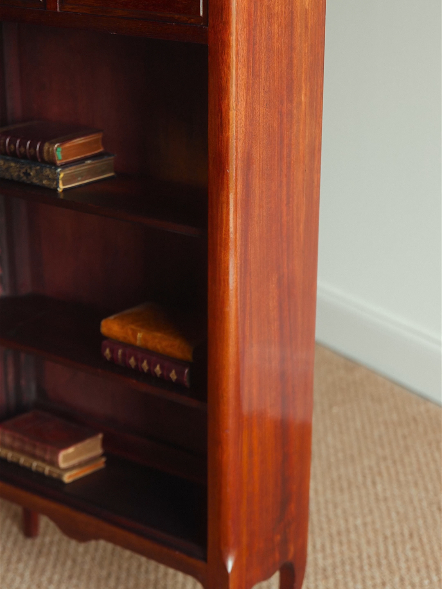 French Louis XVI Mahogany Étagère with Marble Top & Brass Gallery
