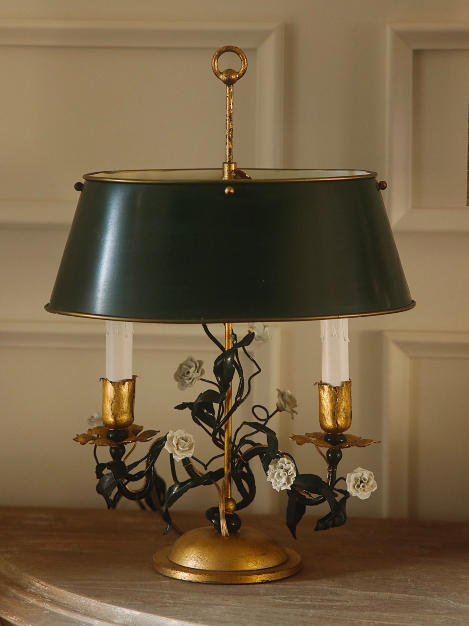 Early 20th Century French Bouillotte Table Lamp With Green Tôle Shade & Ceramic Floral Details