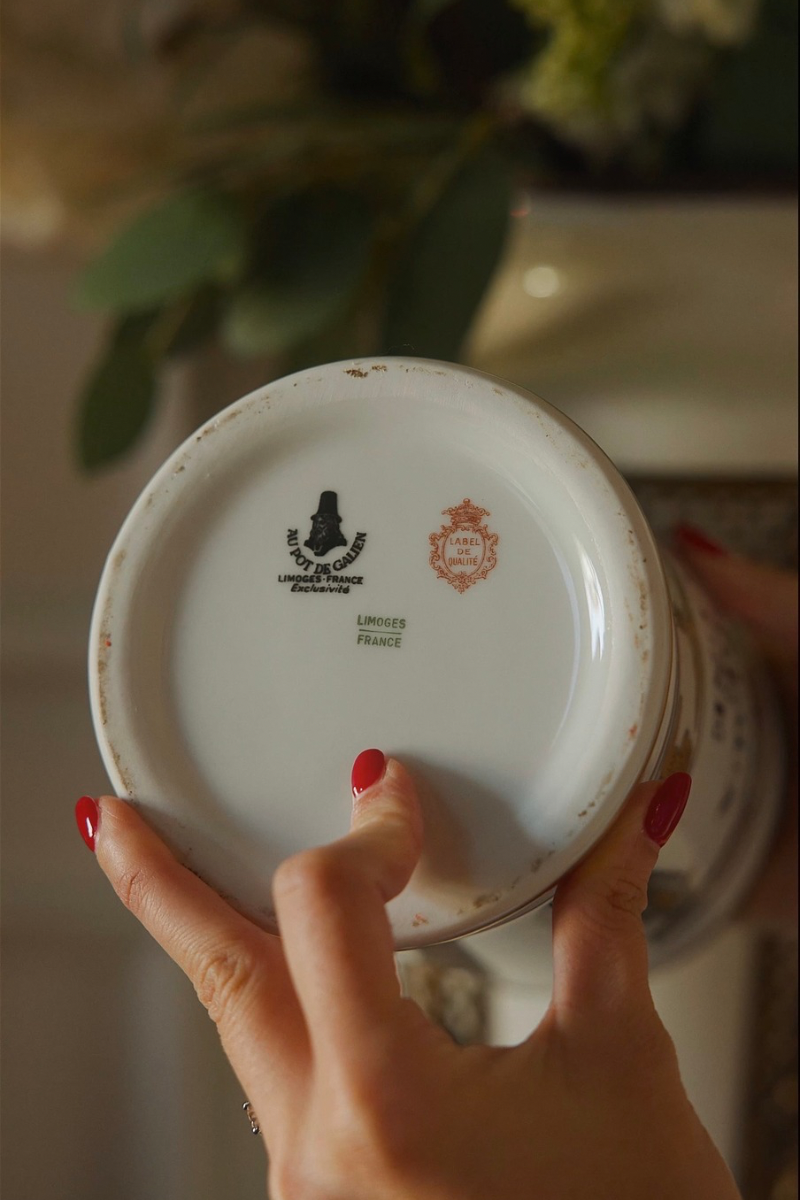 20th Century. French Apothecary Porcelain Jar "Cristaux De Lune"