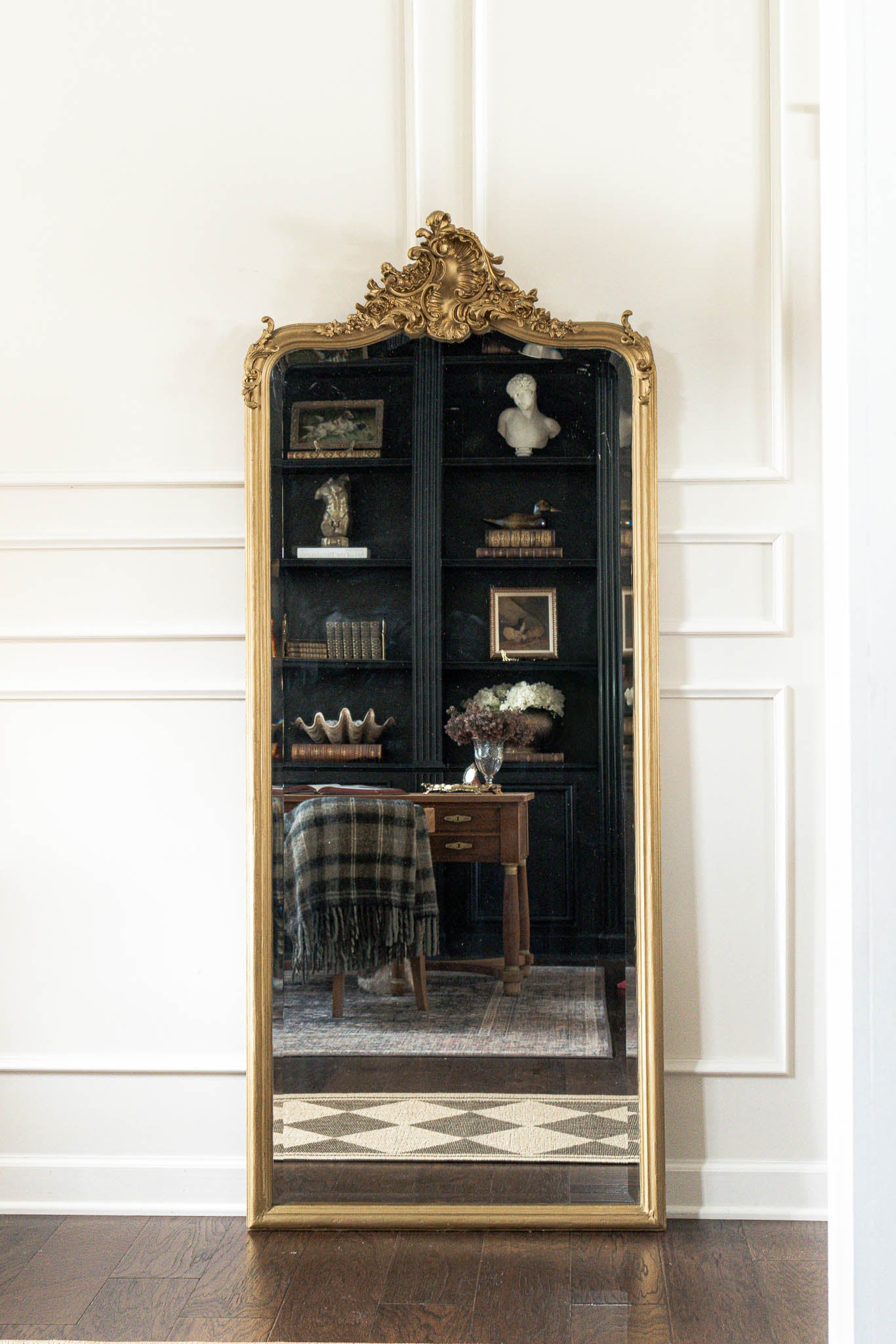 19th Century French Louis XV Style Gilt Mirror with Ornate Carvings