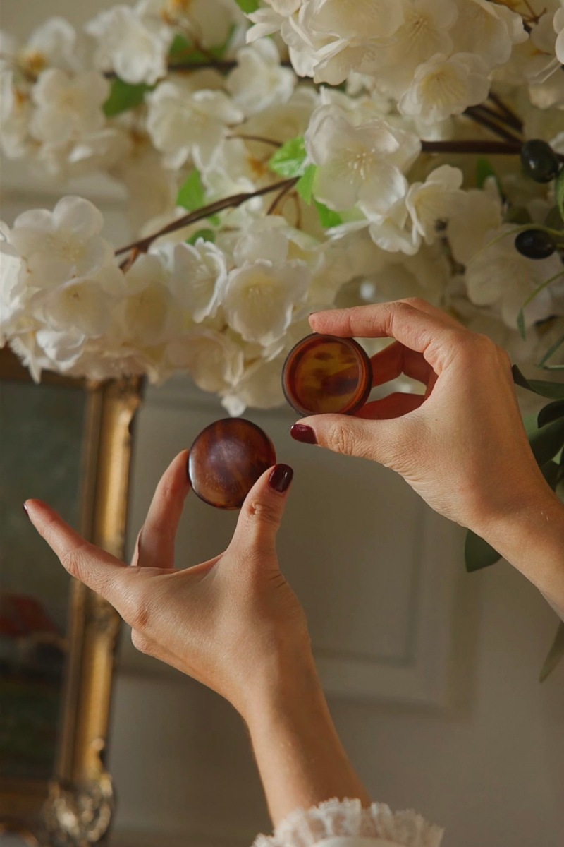 Petite Round Tortoiseshell Box